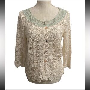 4 Love and Liberty by Johnny Was Top Sz Small Crochet Lace Ivory Button Front